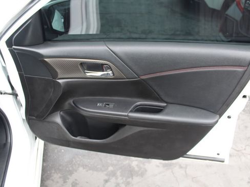 Used 2017 Honda Accord Sport Special Edition image 18