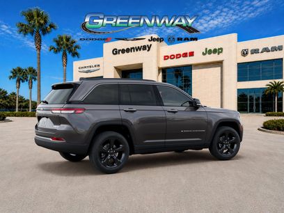 New 2026 Jeep Grand Cherokee Limited w/ Limited Altitude Package