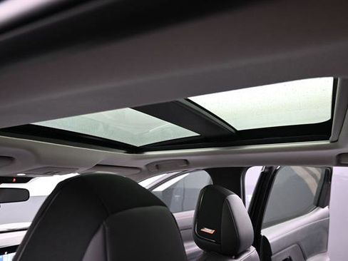 Used 2025 Nissan Kicks SR w/ SR Premium Package FWD image 17