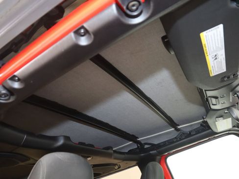 Used 2018 Jeep Wrangler Rubicon image 10