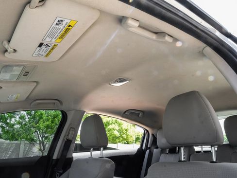 Used 2021 Honda HR-V LX image 40