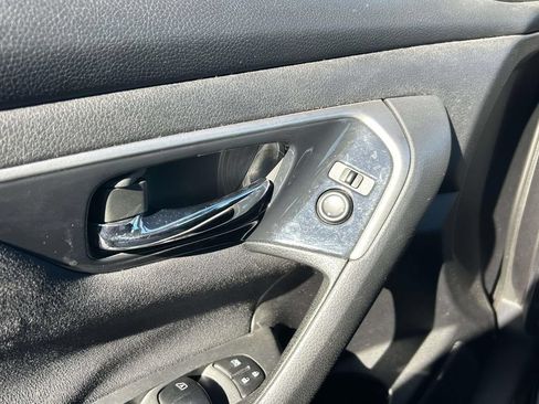 Used 2014 Nissan Altima 2.5 S FWD image 18