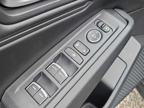 New 2025 Honda Accord SE image 16