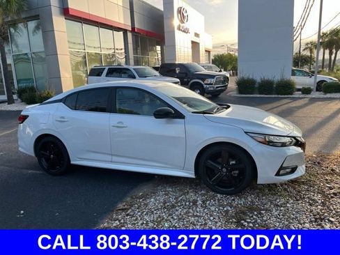 Used 2021 Nissan Sentra SR FWD image 2