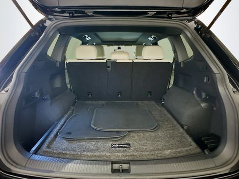 Used 2023 Volkswagen Tiguan SE R-Line AWD/4WD image 31