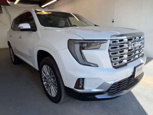 Used 2024 GMC Acadia Denali w/ Super Cruise Package image 4