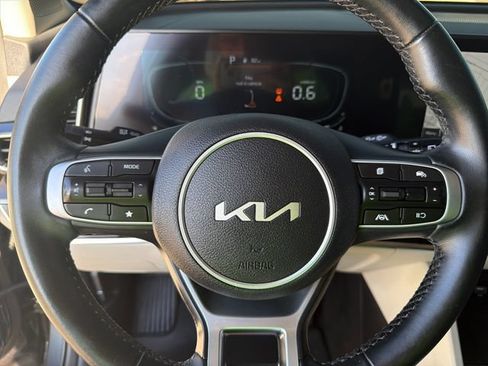 Used 2024 Kia Sportage EX FWD image 23
