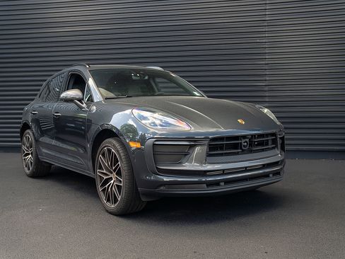 Certified 2026 Porsche Macan Turbo AWD/4WD image 27