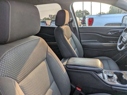 Used 2022 GMC Acadia SLE w/ Driver Convenience Package FWD image 28