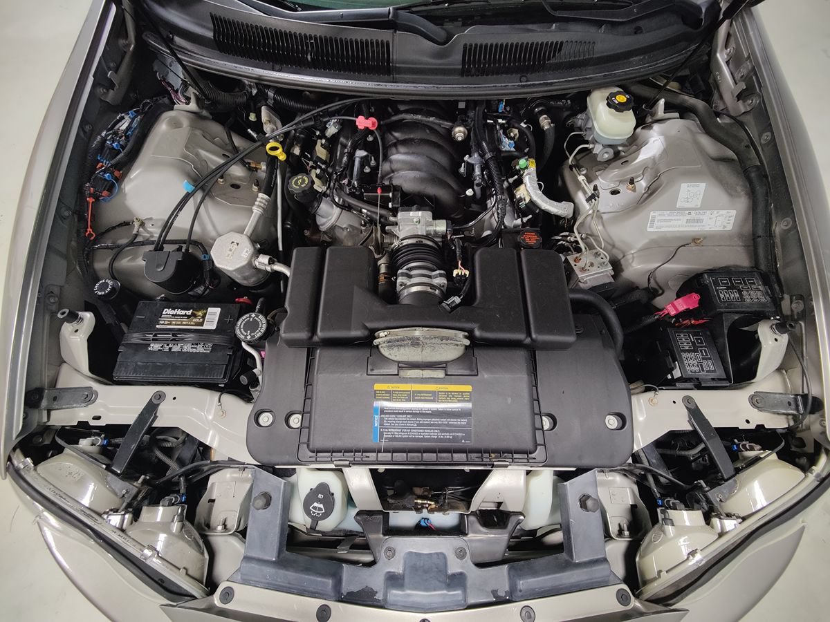 Used 2002 Chevrolet Camaro Z28 RWD image 4