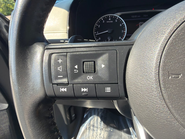 Used 2024 Nissan Pathfinder SV AWD/4WD image 30