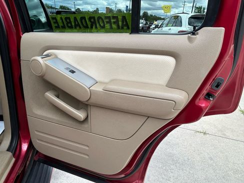 Used 2007 Mercury Mountaineer AWD image 16