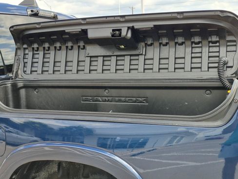 Used 2023 RAM 1500 Limited AWD/4WD image 9
