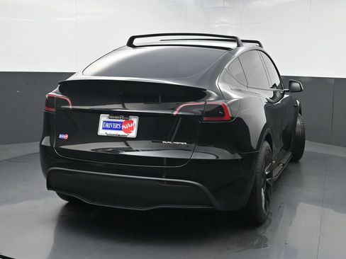 Used 2023 Tesla Model Y Long Range AWD/4WD image 40