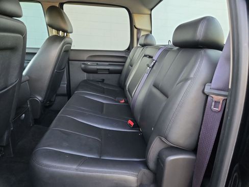 Used 2011 Chevrolet Silverado 1500 LT w/ All-Star Edition AWD/4WD image 18