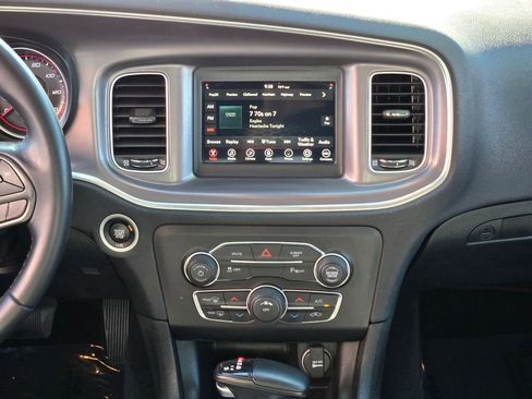 Used 2022 Dodge Charger SXT image 16