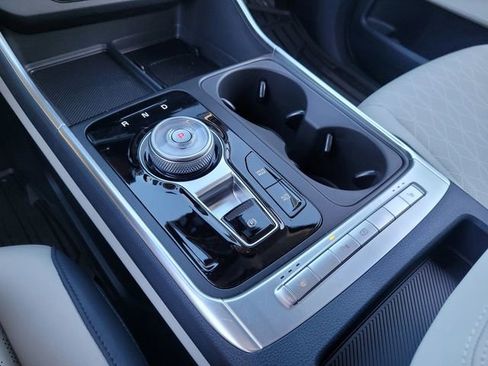 New 2026 Kia Carnival EX FWD image 11