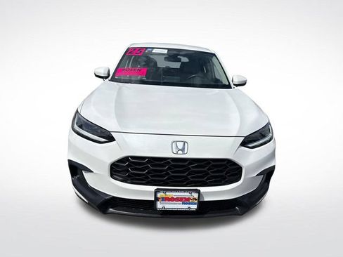 Certified 2025 Honda HR-V LX image 8