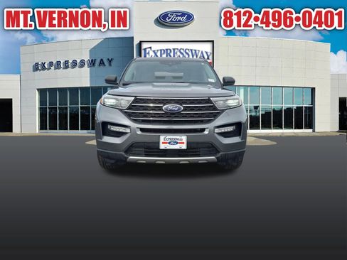 Used 2024 Ford Explorer XLT w/ Equipment Group 202A image 3