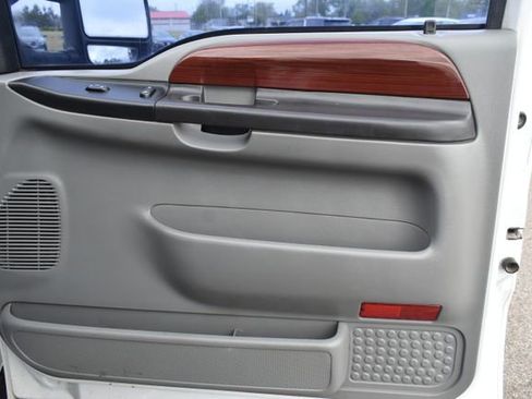 Used 2006 Ford F350 Lariat AWD/4WD image 38