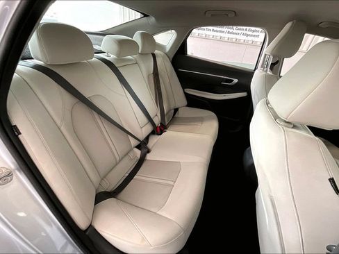 Used 2025 Hyundai Sonata SEL FWD image 15