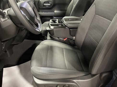Used 2024 Chevrolet Silverado 1500 Custom image 10