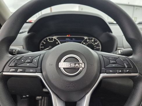 Used 2025 Nissan Altima 2.5 SV FWD image 24
