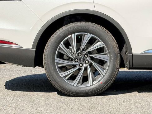 New 2026 Lincoln Aviator AWD image 4