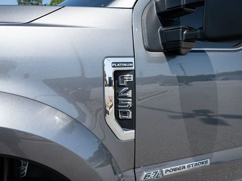 Used 2022 Ford F450 Platinum w/ FX4 Off-Road Package AWD/4WD image 12