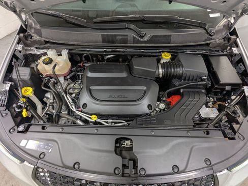 Used 2023 Chrysler Pacifica Touring-L w/ S Appearance Package FWD image 24