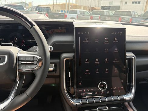 New 2026 GMC Yukon Denali w/ Denali Reserve Package AWD/4WD image 28