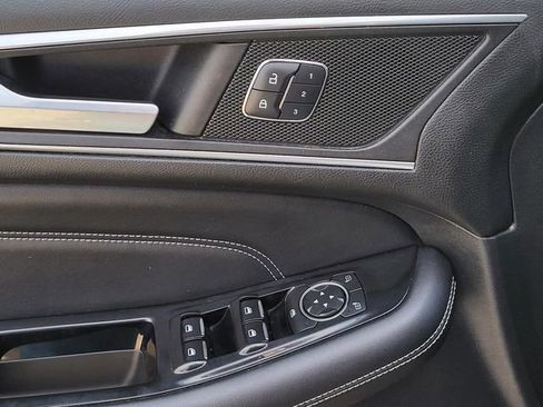 Used 2015 Ford Edge Titanium w/ Equipment Group 302A image 19