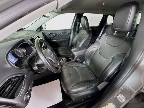 Used 2020 Jeep Cherokee Limited AWD/4WD image 21