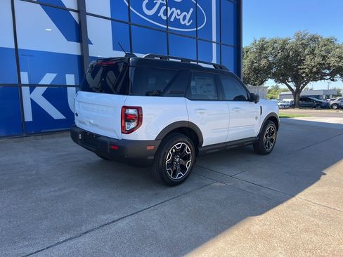 Used 2025 Ford Bronco Sport Outer Banks w/ Outer Banks Tech Package+ image 6