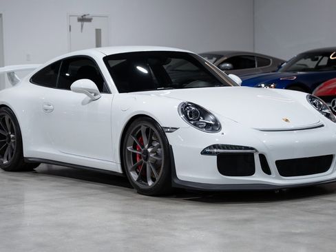 Used 2016 Porsche 911 GT3 image 16