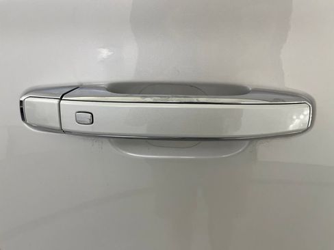 Used 2019 Chevrolet Suburban Premier AWD/4WD image 48
