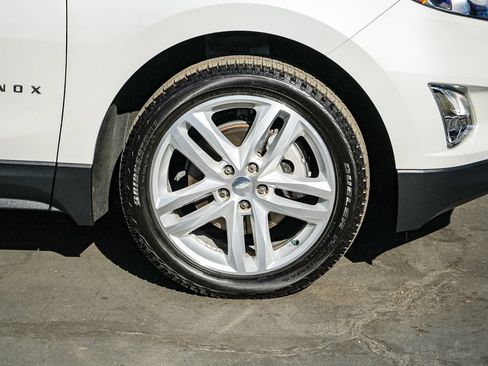 Used 2020 Chevrolet Equinox Premier FWD image 10
