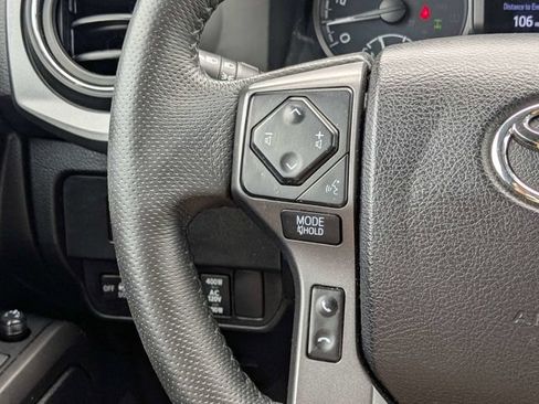 Used 2021 Toyota Tacoma TRD Off-Road AWD/4WD image 23