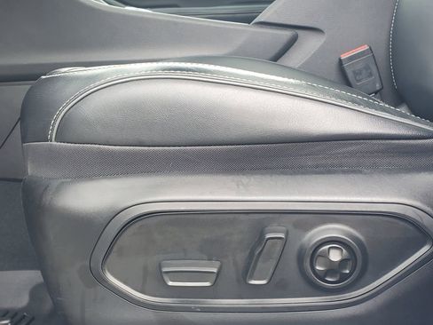 Used 2022 Jeep Grand Cherokee Overland image 12