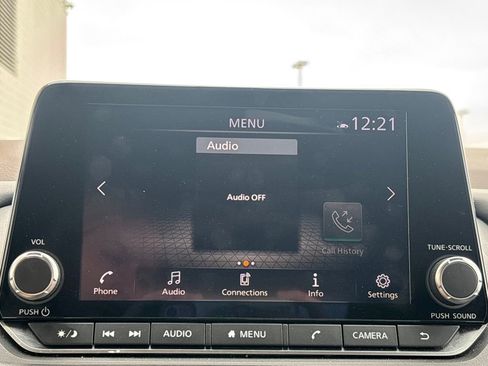 Used 2023 Nissan Rogue SV image 12