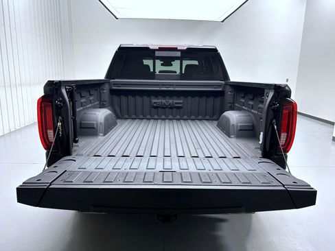 Used 2024 GMC Sierra 1500 SLT w/ SLT Premium Plus Package AWD/4WD image 21