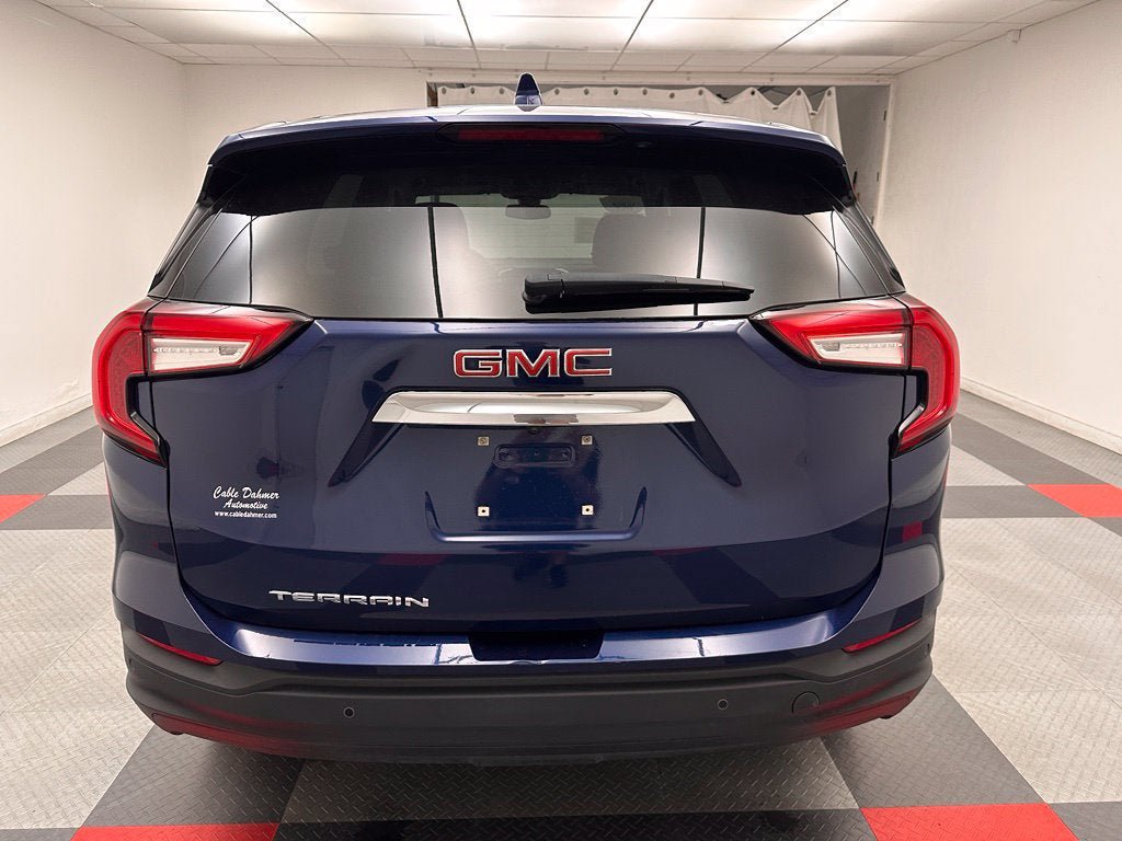 Used 2022 GMC Terrain SLE FWD image 5