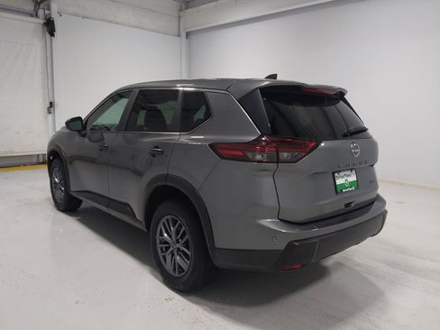 Used 2024 Nissan Rogue S AWD/4WD image 5