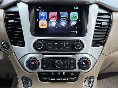 Used 2020 GMC Yukon XL SLT w/ Open Road Package AWD/4WD image 30