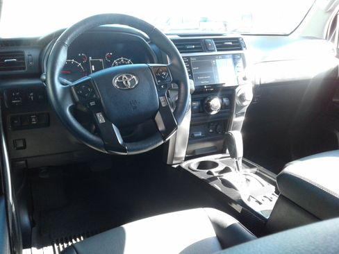 Used 2021 Toyota 4Runner SR5 Premium image 15