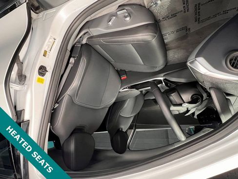 Used 2025 Lucid Air Touring image 3