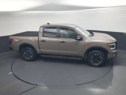 Used 2022 Nissan Titan PRO-4X w/ Pro-4x Convenience Package AWD/4WD image 31