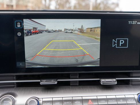 Used 2024 Hyundai Kona SEL image 18