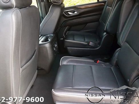 Used 2023 Chevrolet Suburban Premier image 14