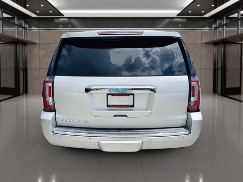 Used 2015 GMC Yukon XL Denali RWD image 4